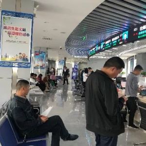 漯河市郾城區(qū)行政服務(wù)中心辦事大廳各窗口咨詢(xún)電話(huà)