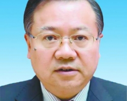 易鵬飛(曾任湖南省政協(xié)黨組成員、副主席)